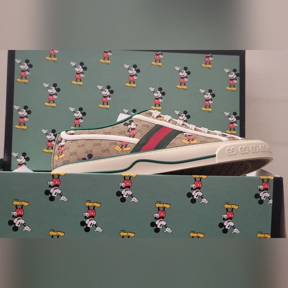GUCCI LIMITED EDITION MICKEY MOUSE SHOES - Picture 2 of 5